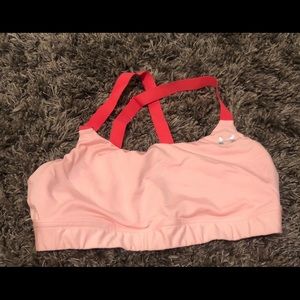 Under armour sports bra ❤️